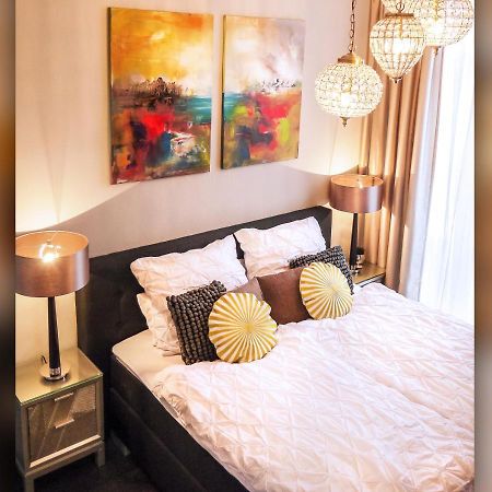 Comfort And Style In City Center With Ensuite Bathroom On Schaafenstrasse Köln Dış mekan fotoğraf